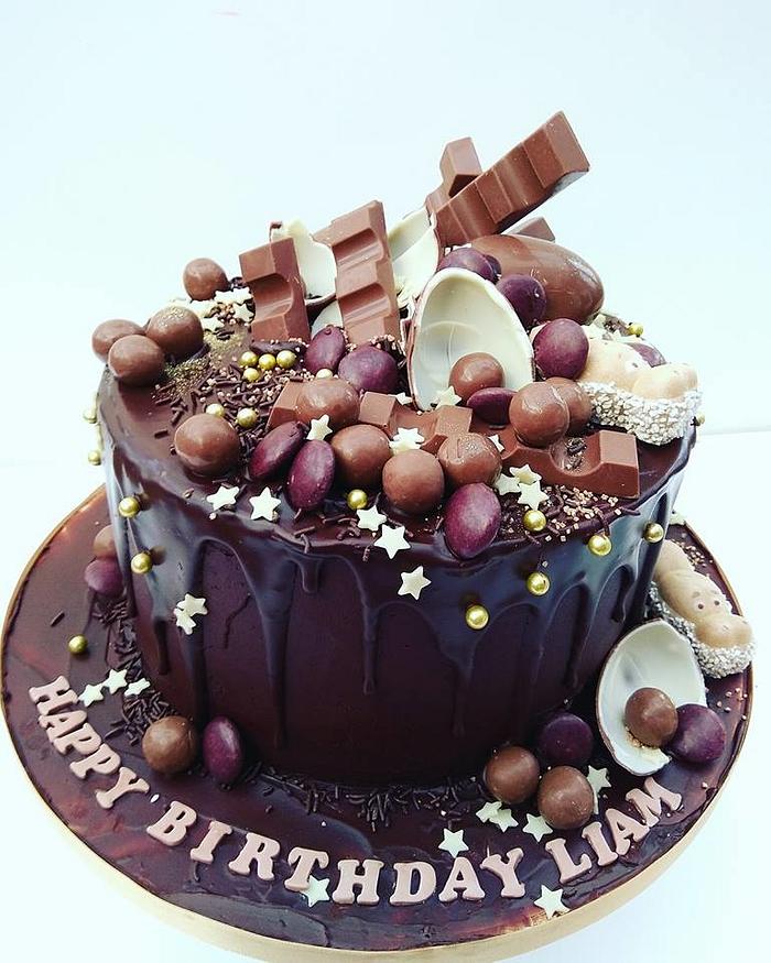 Kinder chocolate drip cake