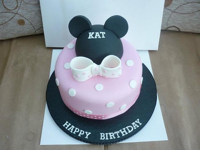 Minnie Mouse inspired birthday cake