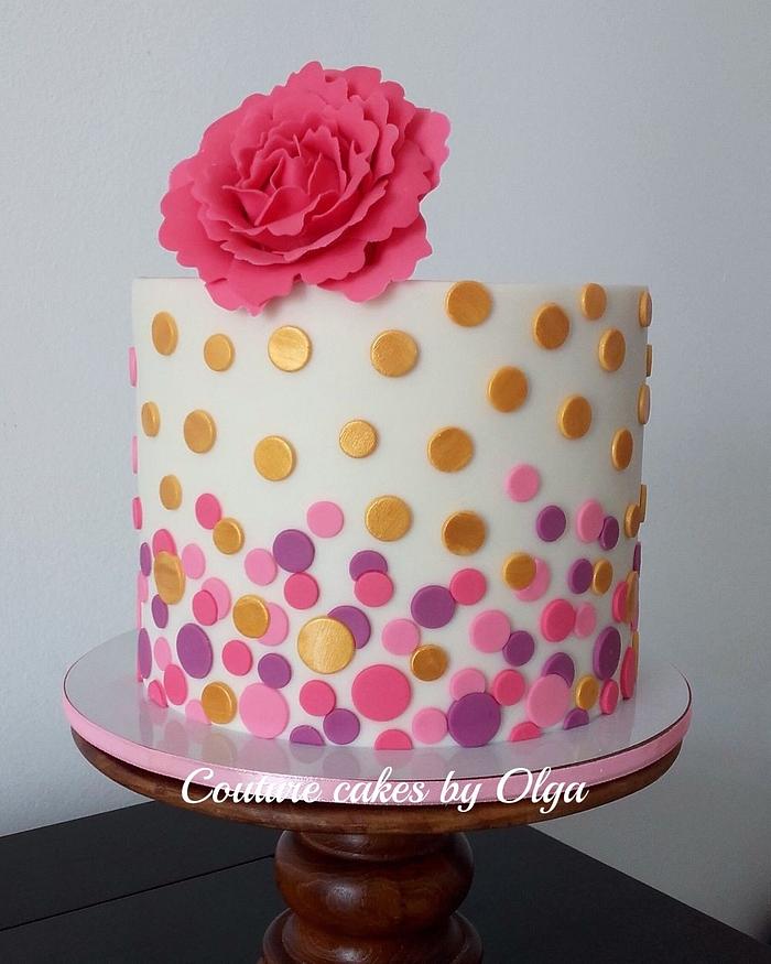 Gold-hot pink cake