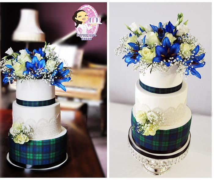 Wedding Tartan Pattern Cake With Fresh Flowers