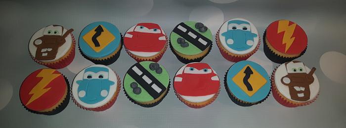 Cars cupcakes.