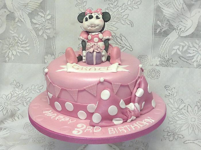 pretty in pink Minnie Mouse
