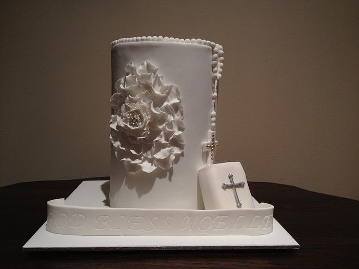 Holy communion Cake with flower detail