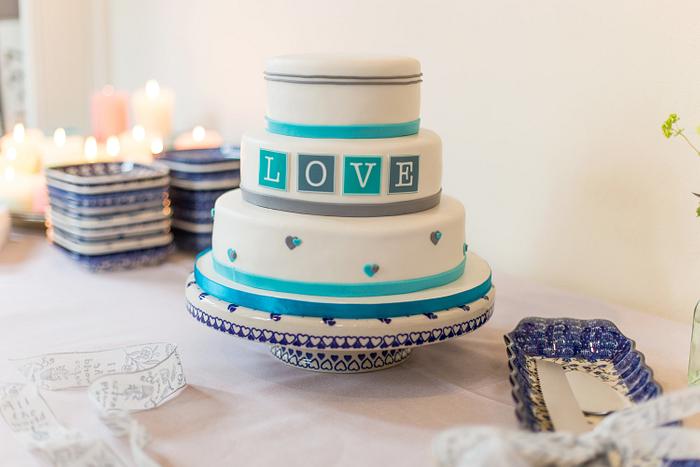 Wedding cake with turquoise and grey