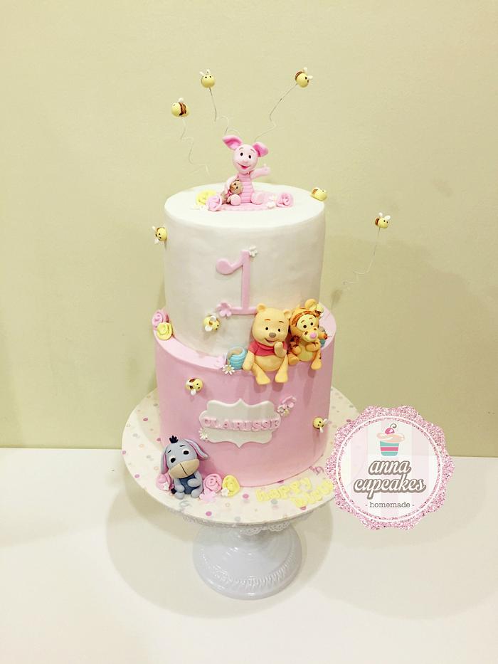 pastel baby piglet and friend cake