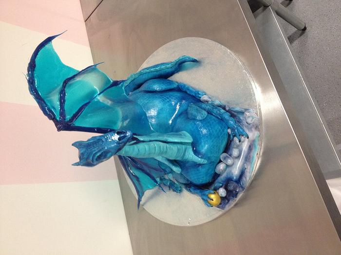 Dragon cake with isomalt wings