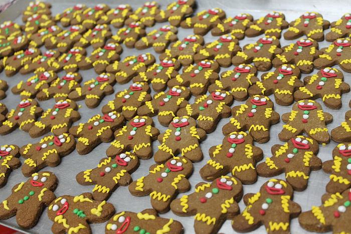 Christmas Gingerbread Man, fruit cake & macaroon