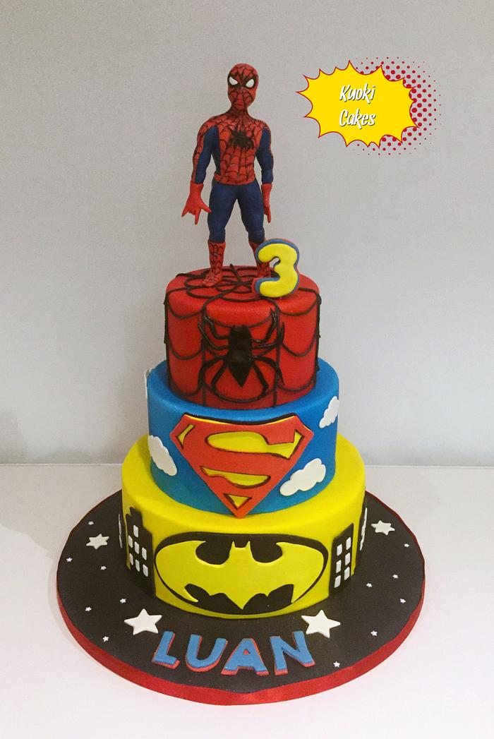 Superheroes cake 