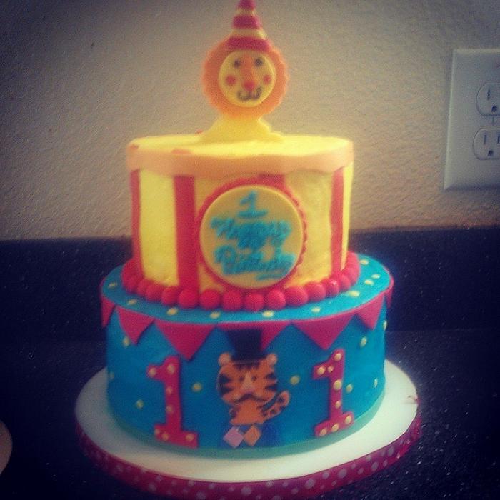 Circus 1st birthday cake