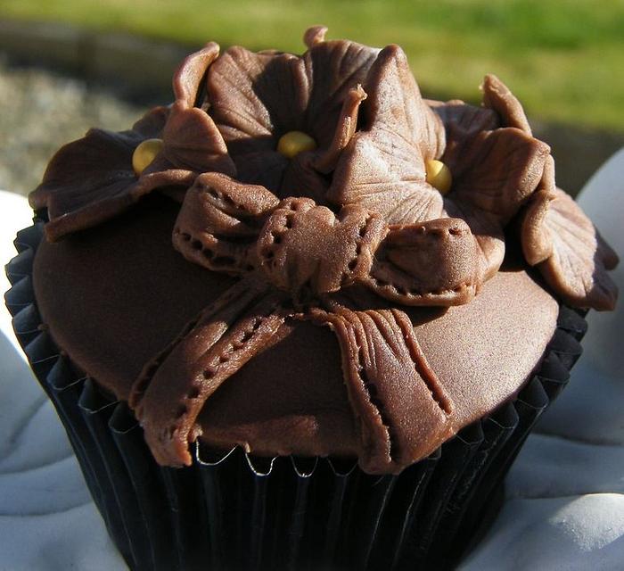 Chocolate cupcake.