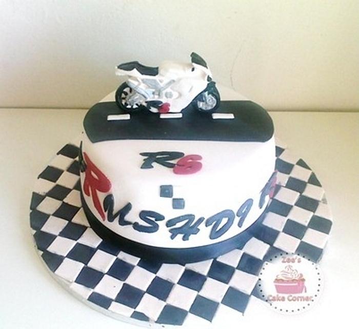 Triumph Motorbike Cake – Beautiful Birthday Cakes