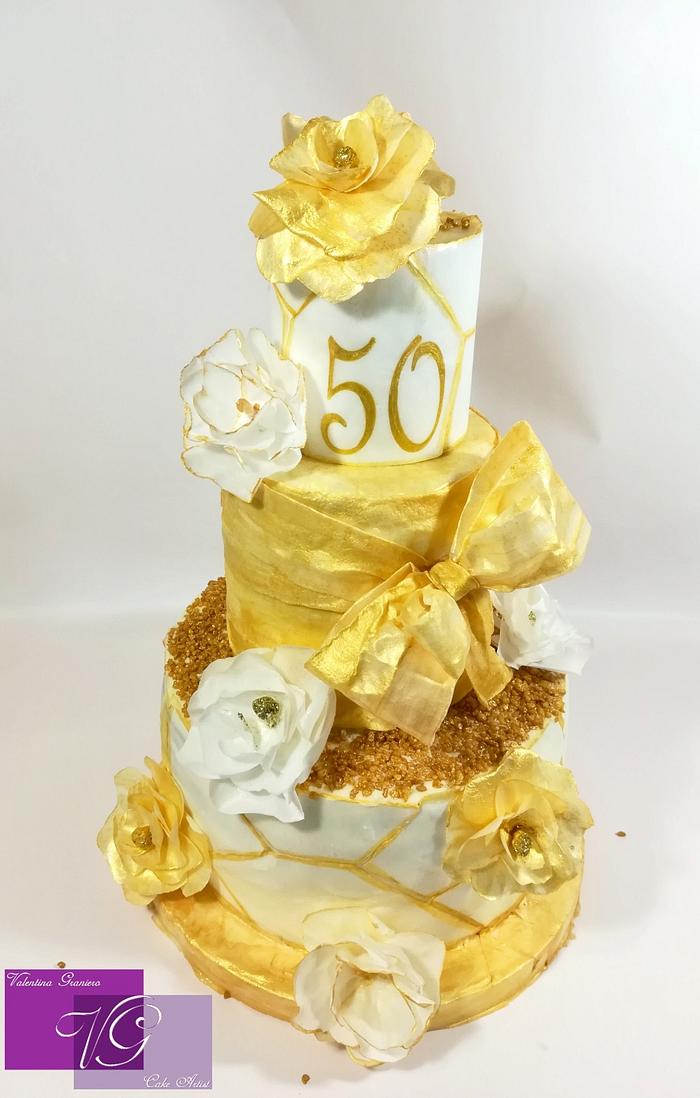 Gold cake in wafer paper 