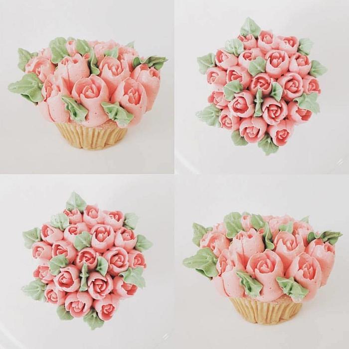 Buttercream Rose Cupcakes 