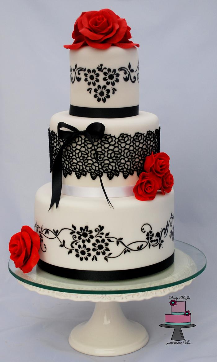 White and black wedding cake 