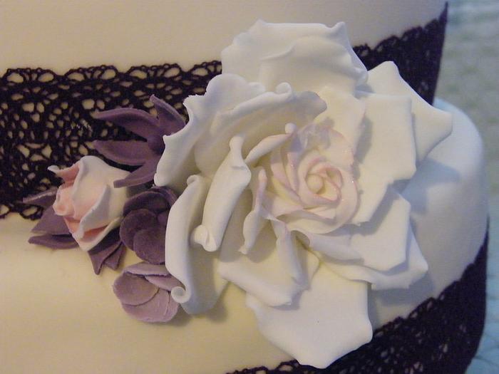 hint of purple wedding cake