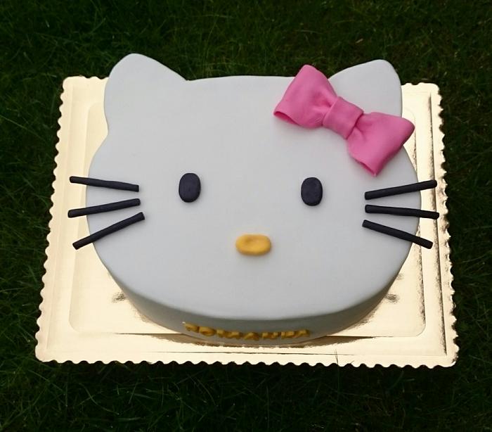 Birthday cake Hello Kitty