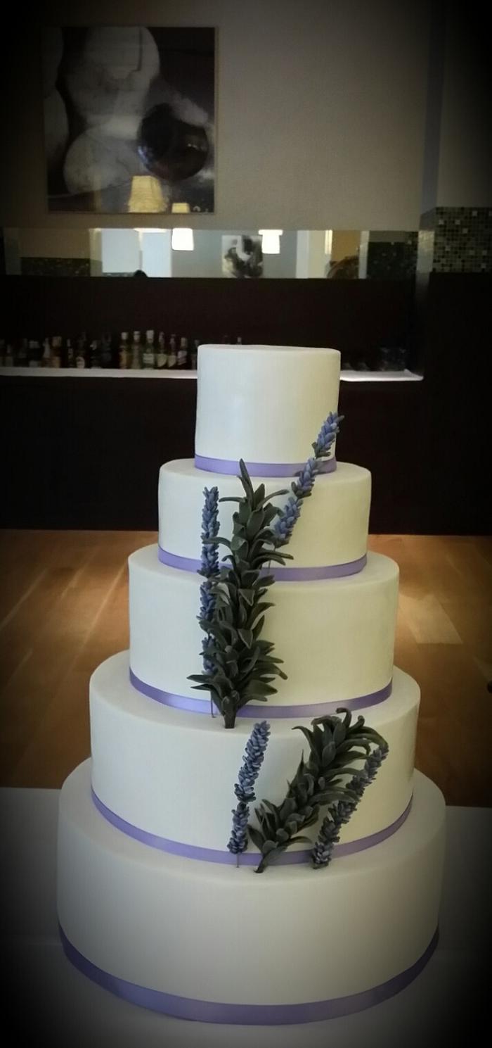 lavanda wedding cake