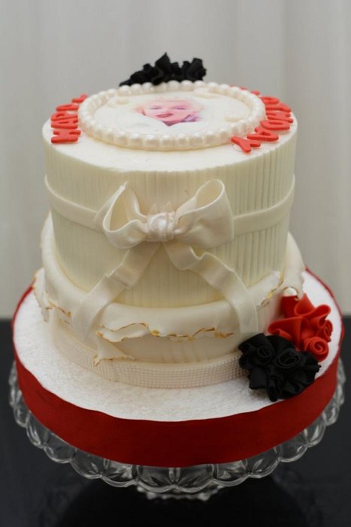 Marilyn Monroe Inspired Cake