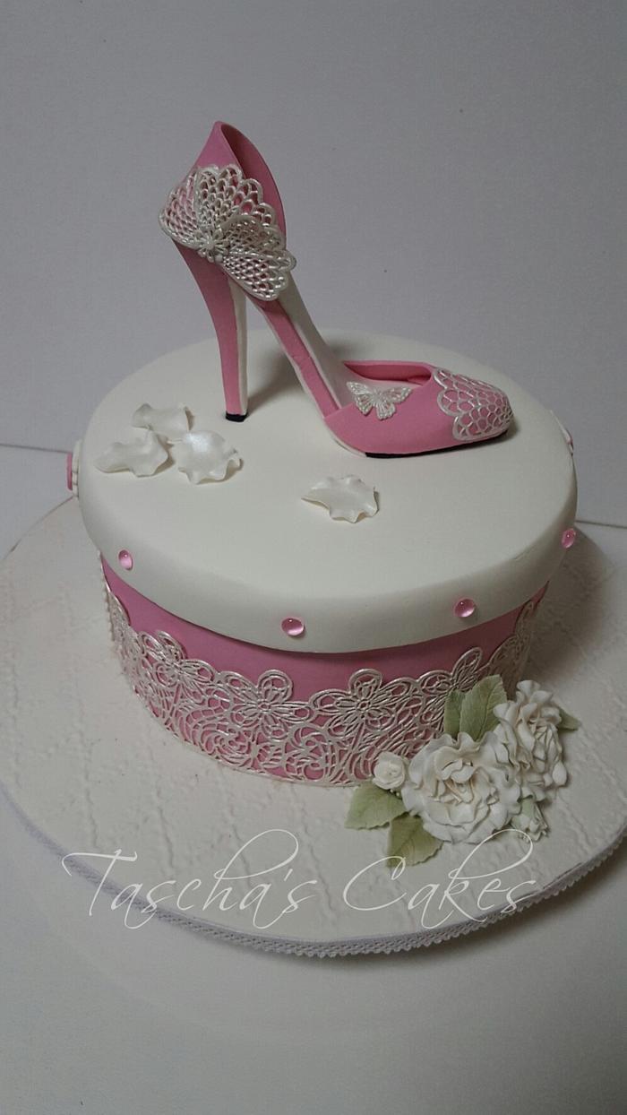 Pink hatbox shoe cake