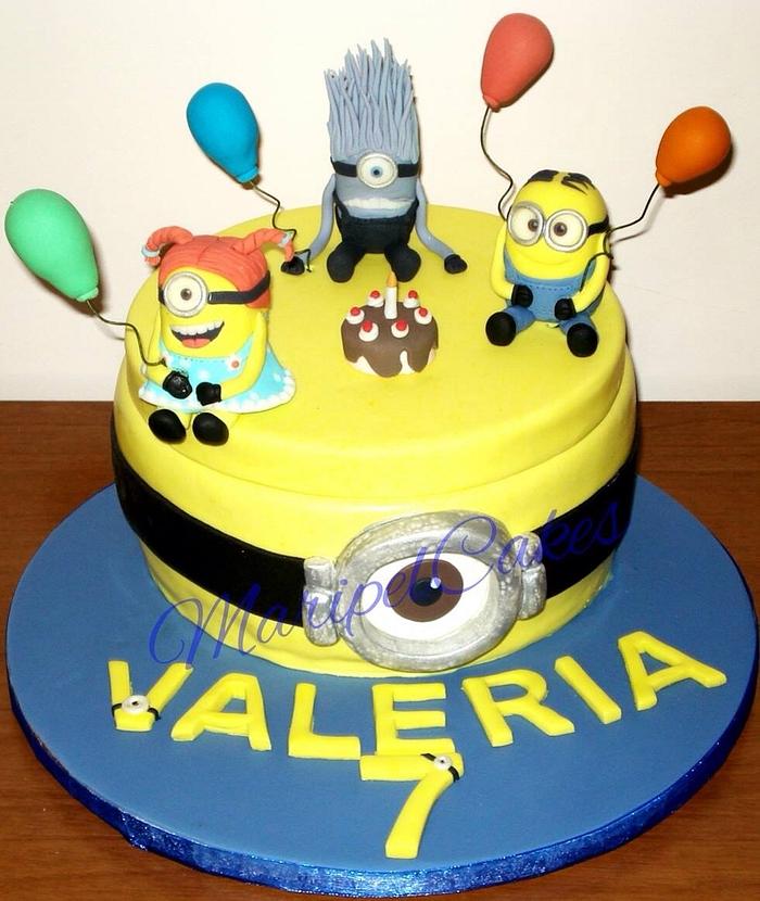 Minion cake