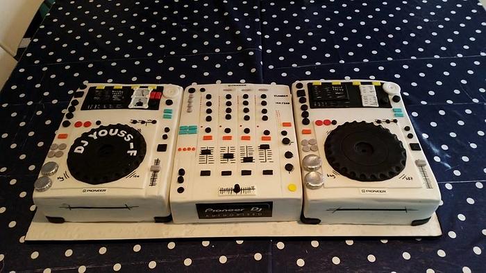 mixing console 3D cake/ DJ console cake