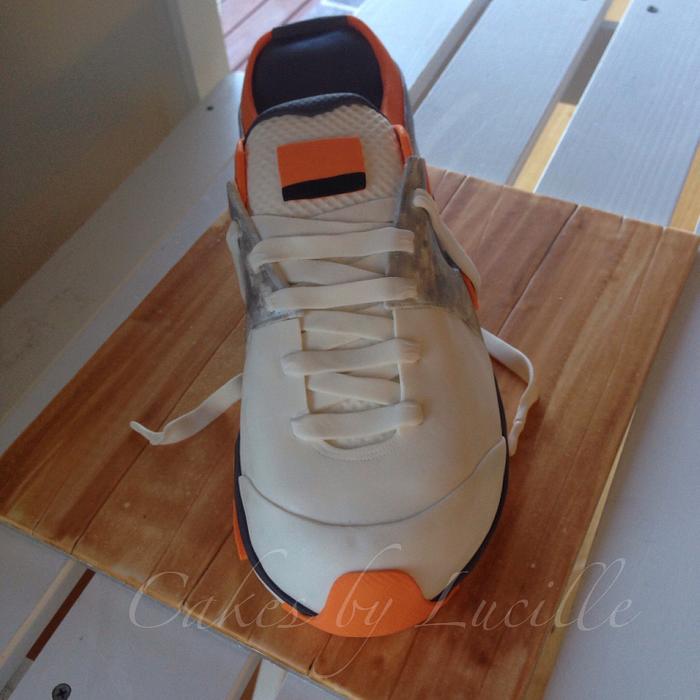 sneaker cake - size US10.5