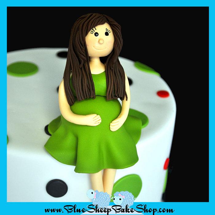 Pregnant mommy cupcake tower with cake topper
