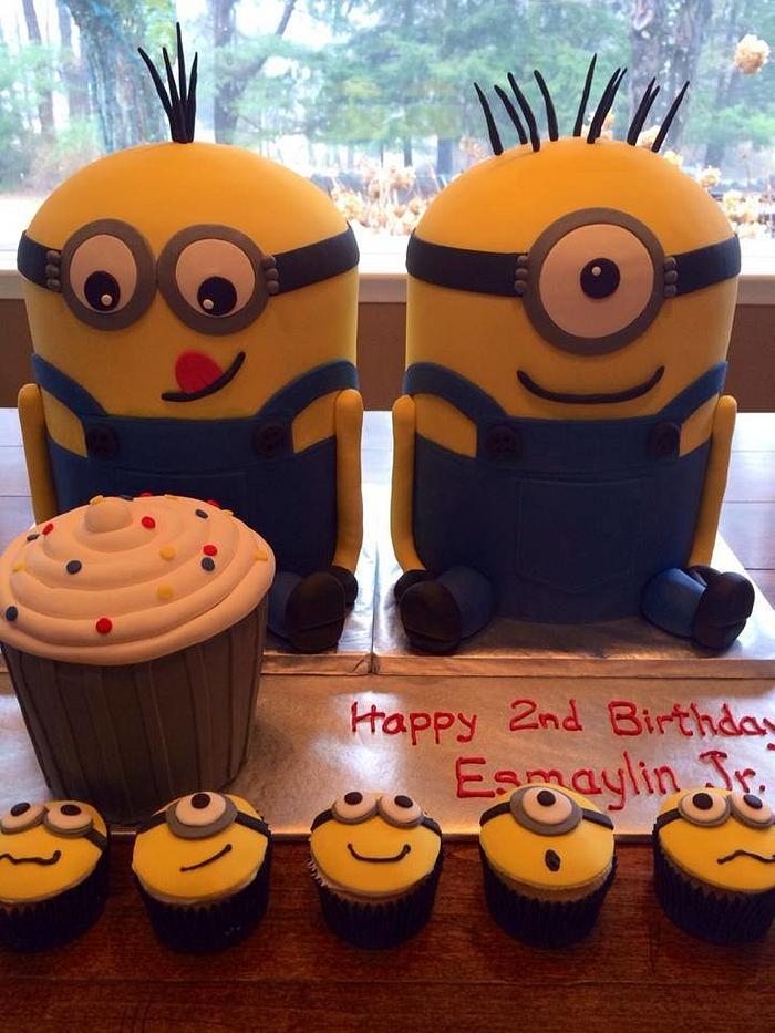 Minion Cake