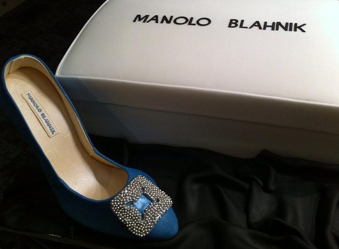 Manolo Blahnik sugar shoe and choc cake shoe box