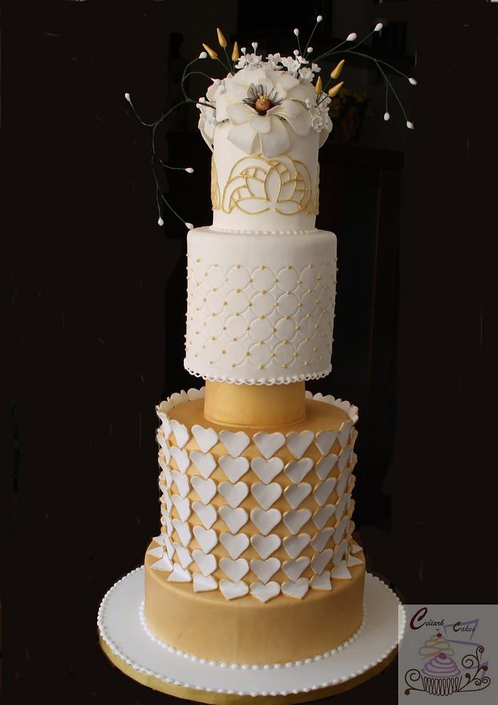 Hundred hearts wedding cake