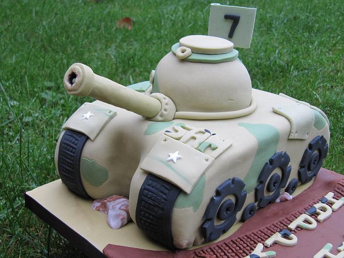 An Army Tank Cake