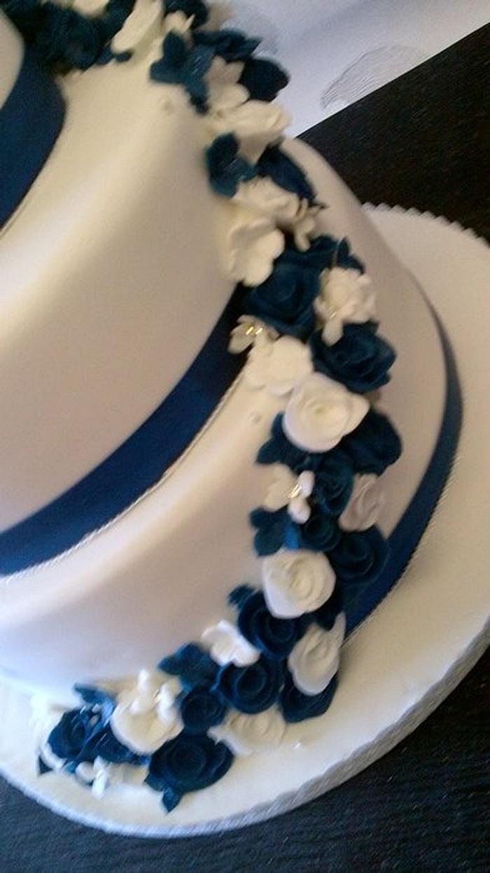 Navy and white wedding cake