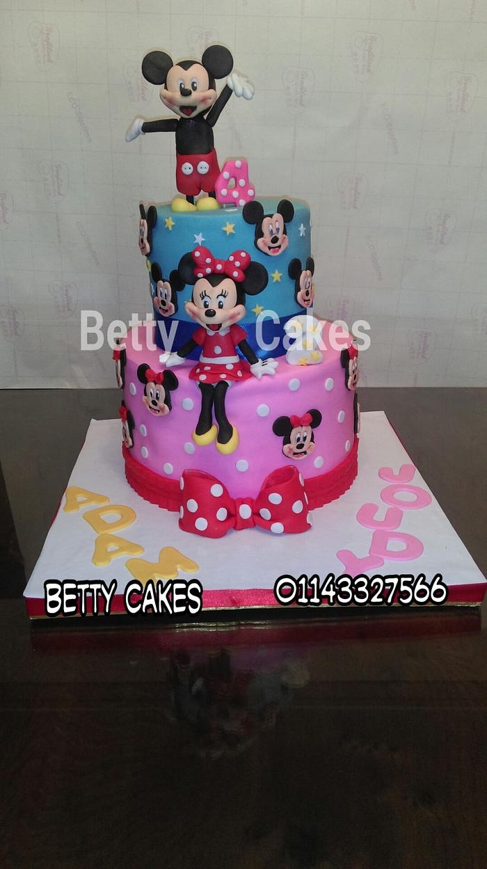 Mickey and minie mouse cake