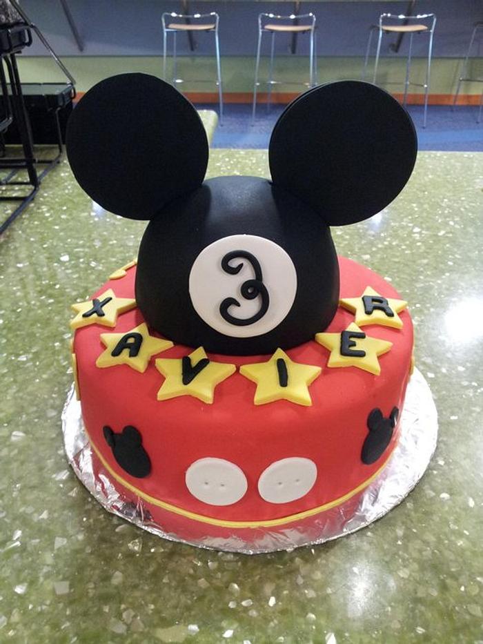mickey mouse theme cake