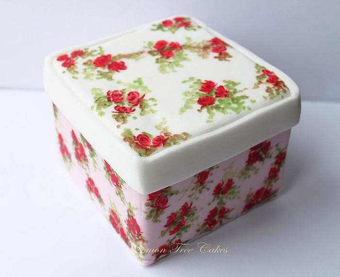 Vintage rose gift box cake