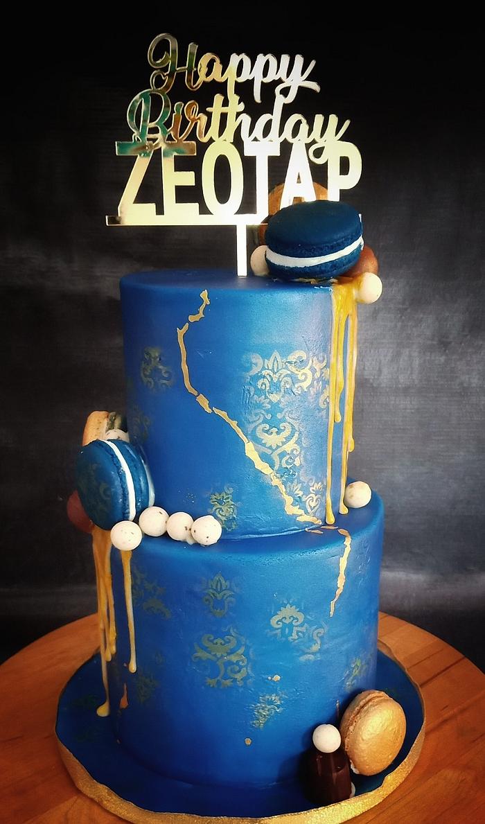 Royal blue cake - Decorated Cake by Savitha Alexander - CakesDecor