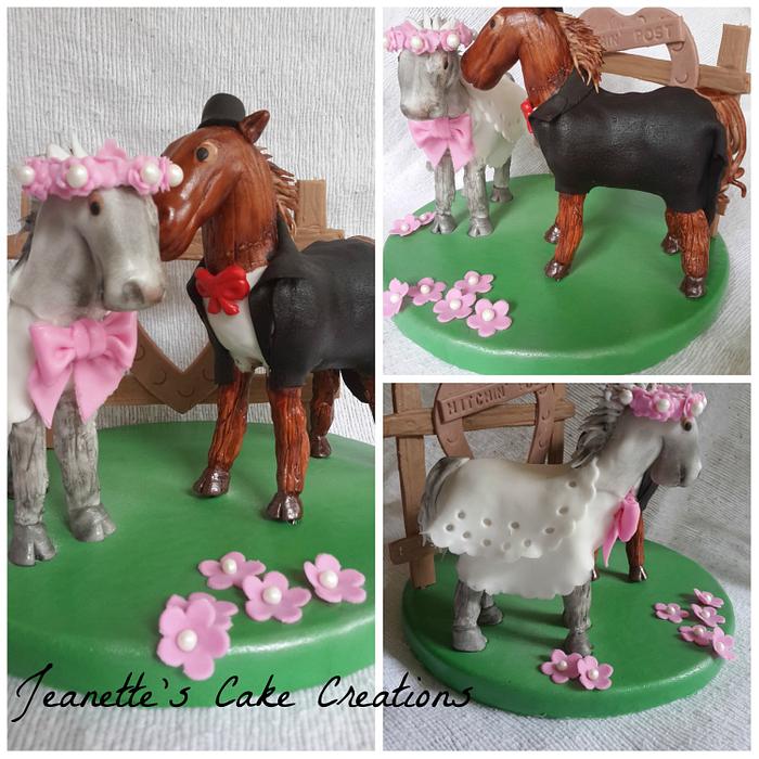 Horse cake topper