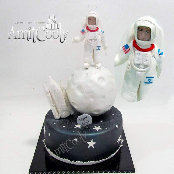 Space boy cake