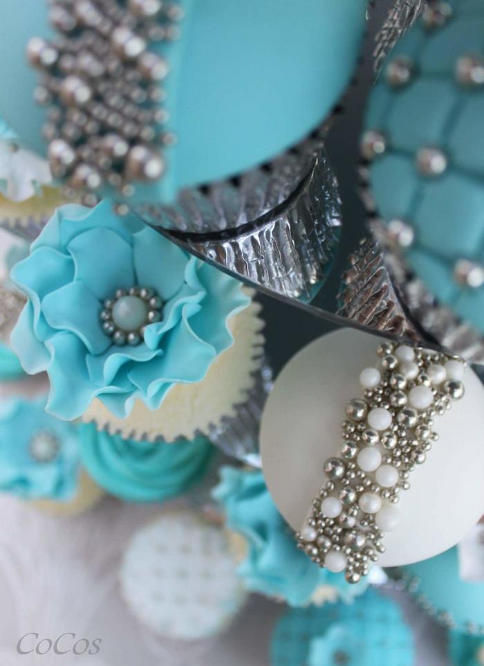 Silver and Torquoise wedding Cupcakes 
