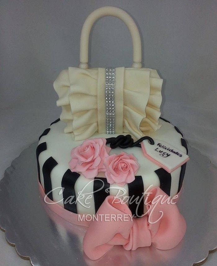 Ruffles purse on a Cake
