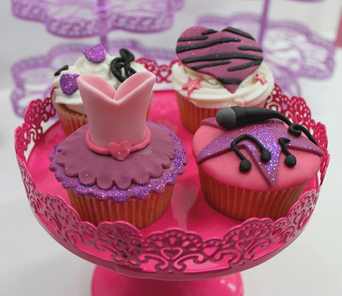 Violetta birthday cupcakes