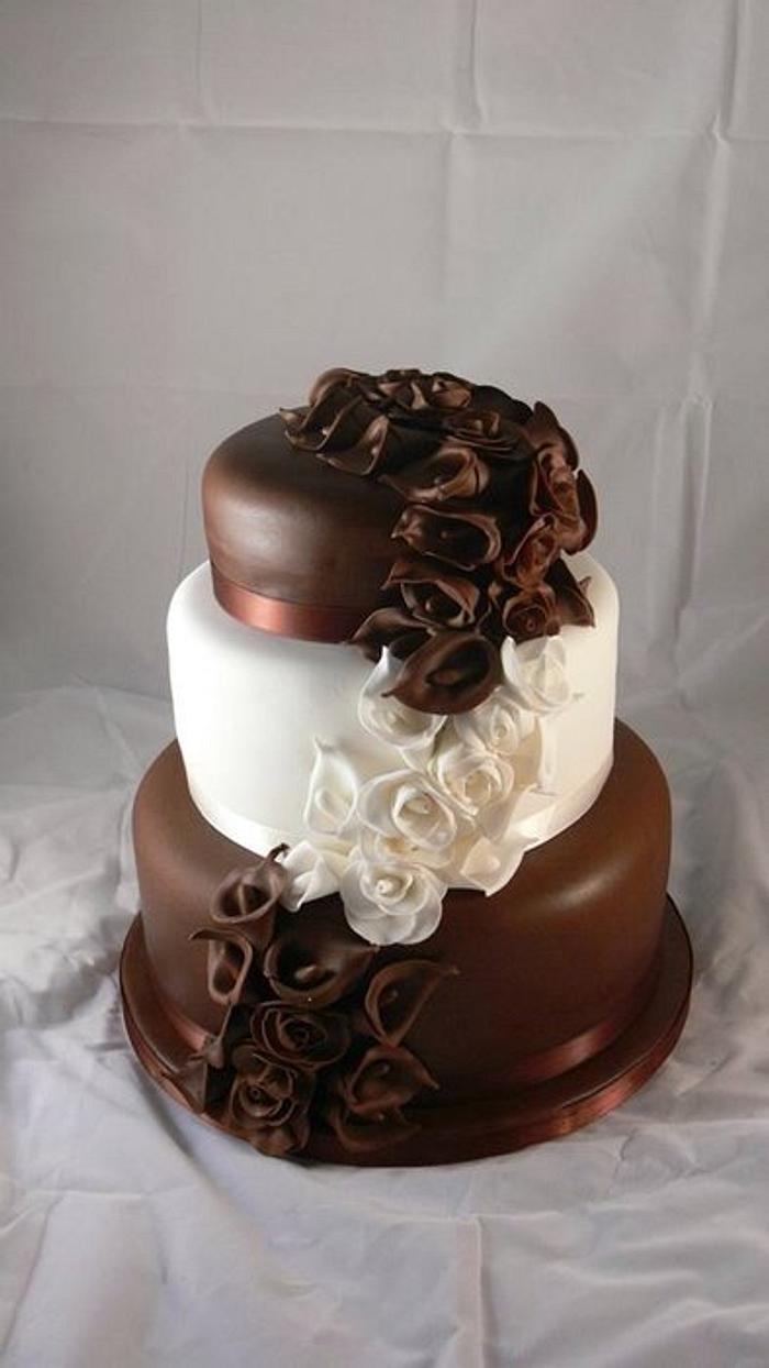 3 tier chocolate and vanilla wedding cake