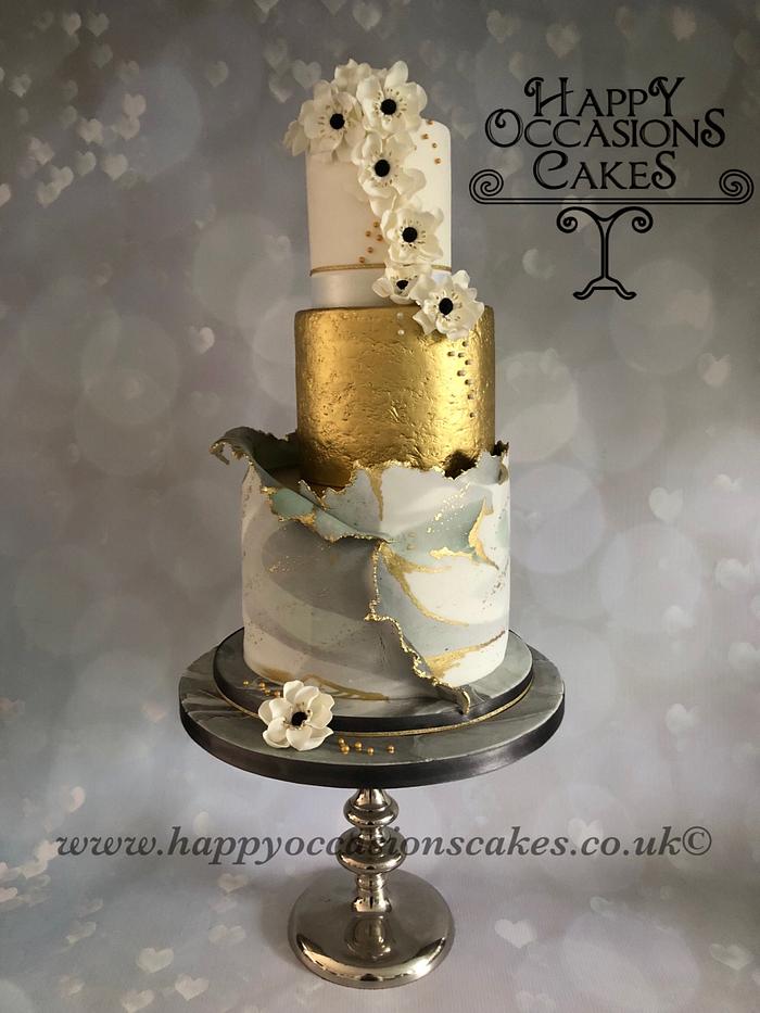 Marble Torn wedding cake 