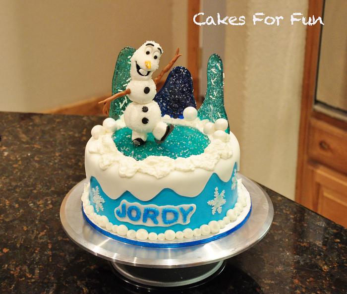 Olaf Cake - Decorated Cake by Cakes For Fun - CakesDecor