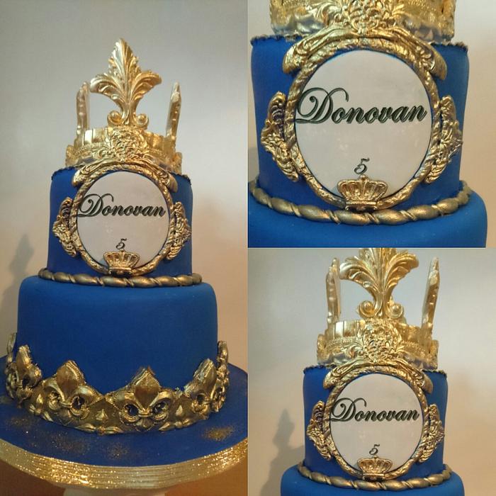 Royal Cake blue and gold 