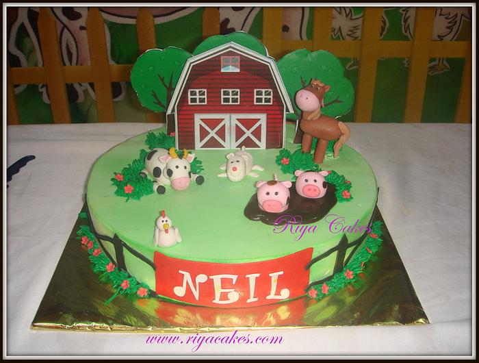 Barnyard theme cake
