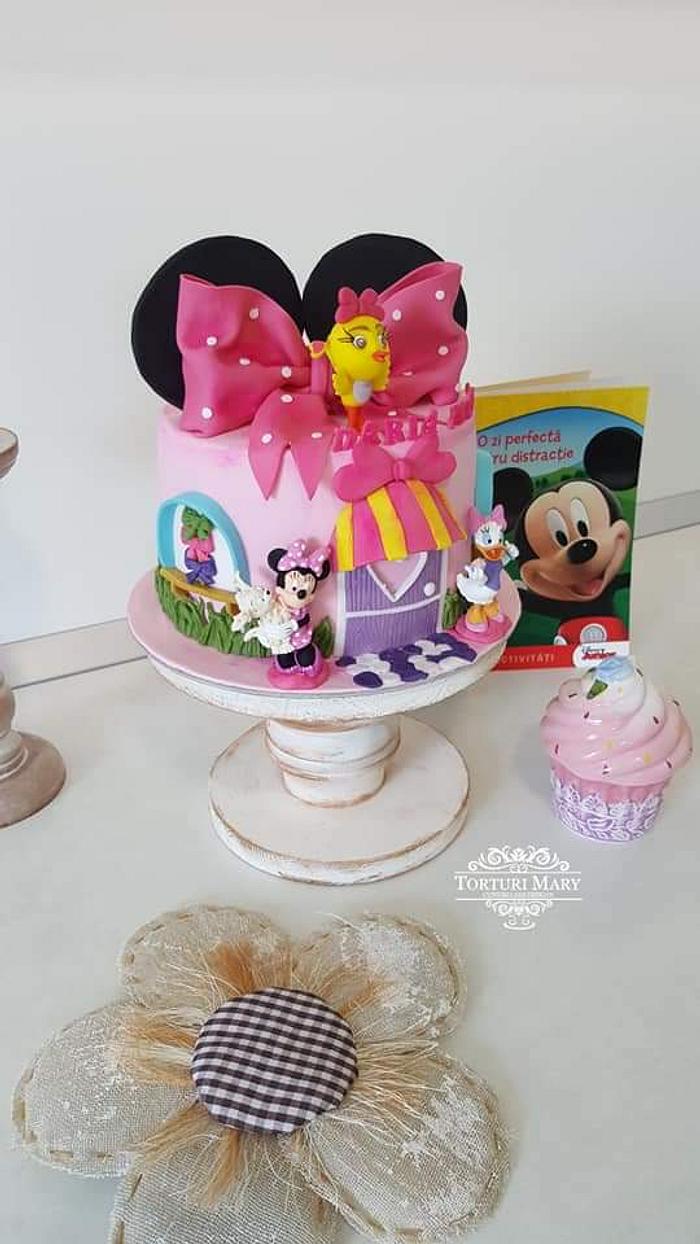 Minnie and Daisy bowtique! - Decorated Cake by Torturi - CakesDecor