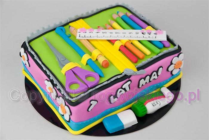 Pencil case cake / Tort piórnik