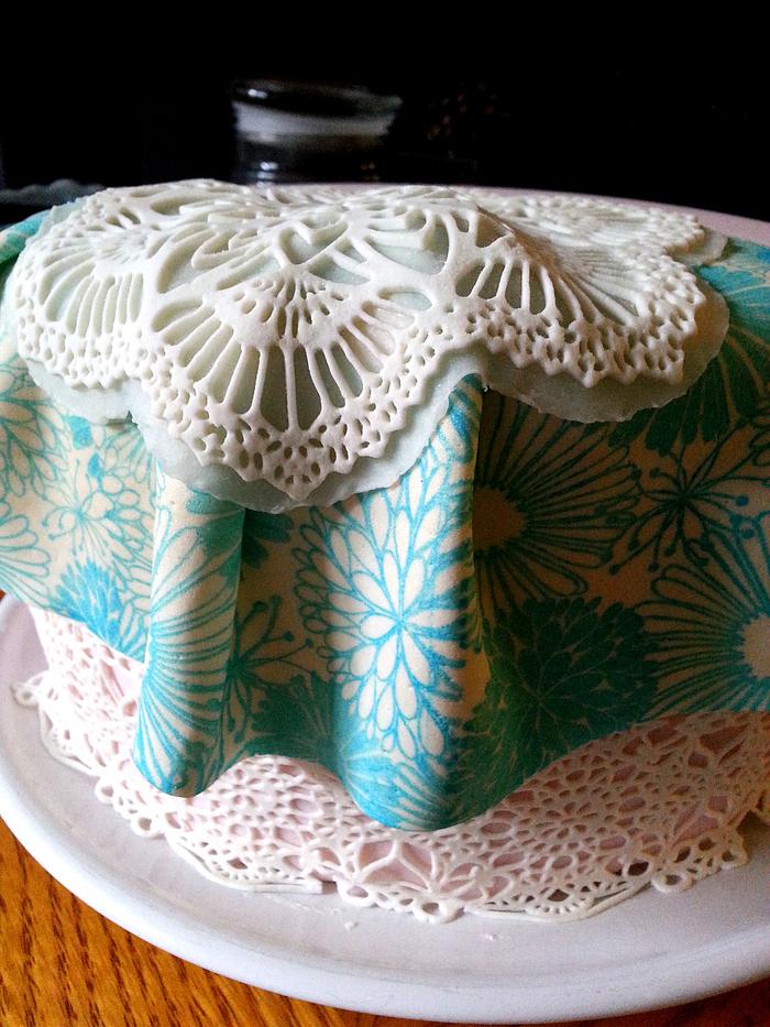 Foral Lace Spring Cake