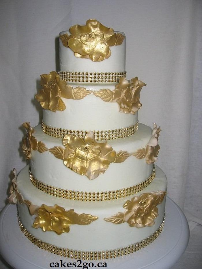 Gold Rose Wedding Cake